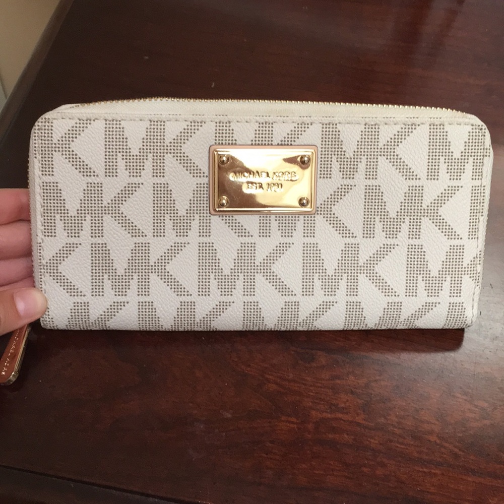 Michael Kors wallet